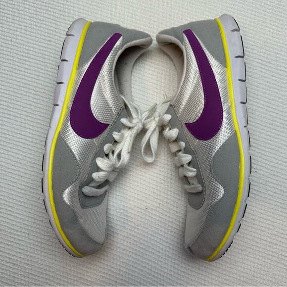 Nike Victoria Sneakers Womens Size 7 Purple White Nike Style 525322-102 - Picture 2 of 6